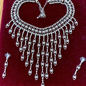 Necklace & Earrings Set New